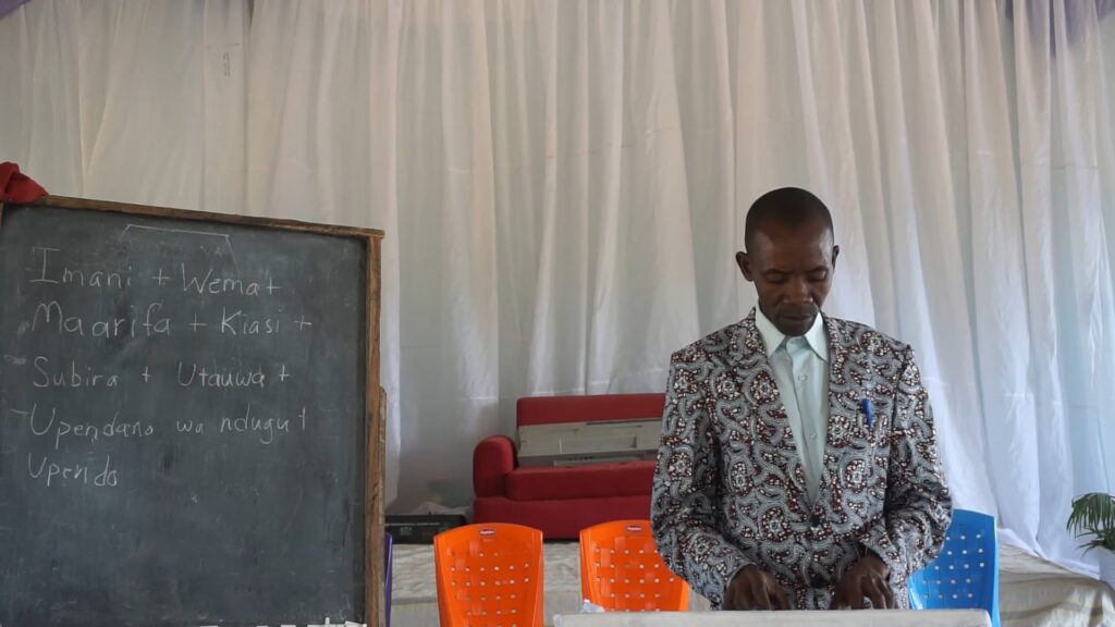 9.1 Msalaba Una Maana Gani? Maswali na Majibu (Madaraja ya Kumfikia Mungu)